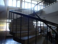 schody prowadzące na antresolę
